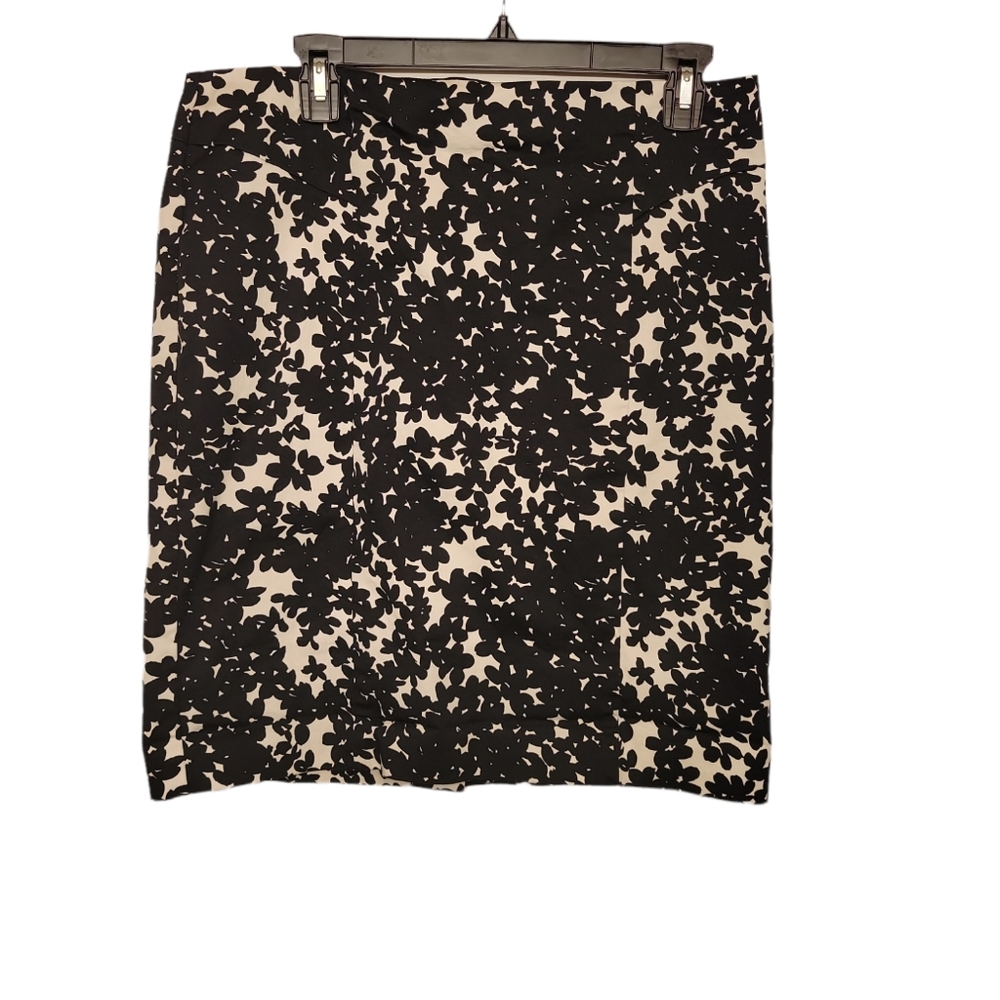 🎉 5 for $25 - Ann Taylor Skirt